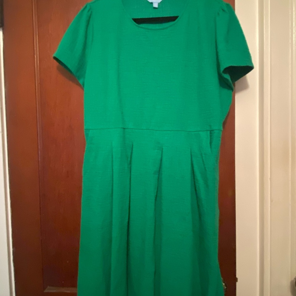 Draper James Vibrant Green Dress with pockets